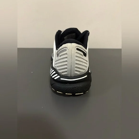 Brooks Womens Adrenaline GTS 22 Gray and Black Running Shoes, Size:8 - Picture 13 of 14